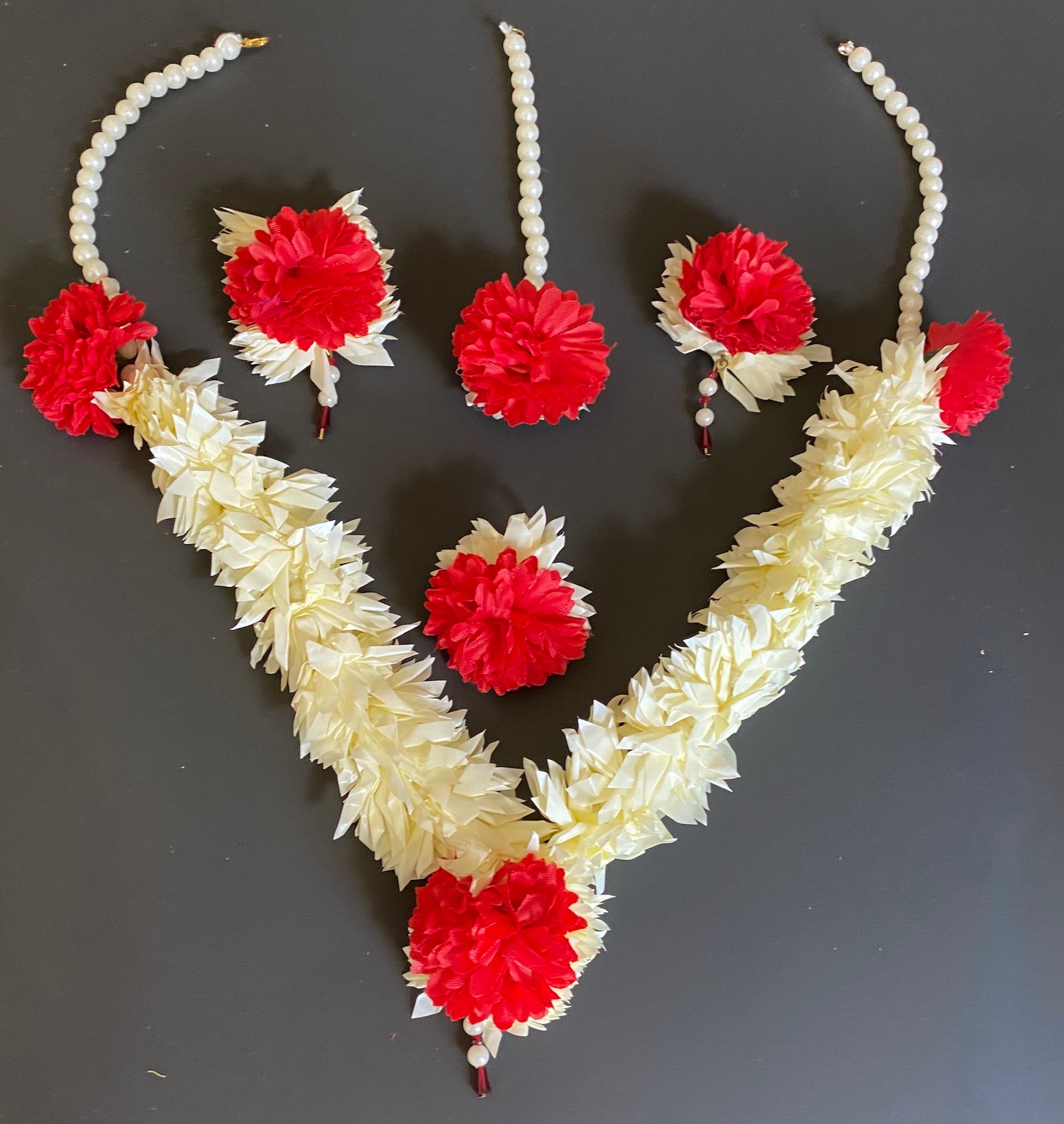 New Floral Garland Jewelry Set – Necklace, Earrings, Ring & Maang Tikka