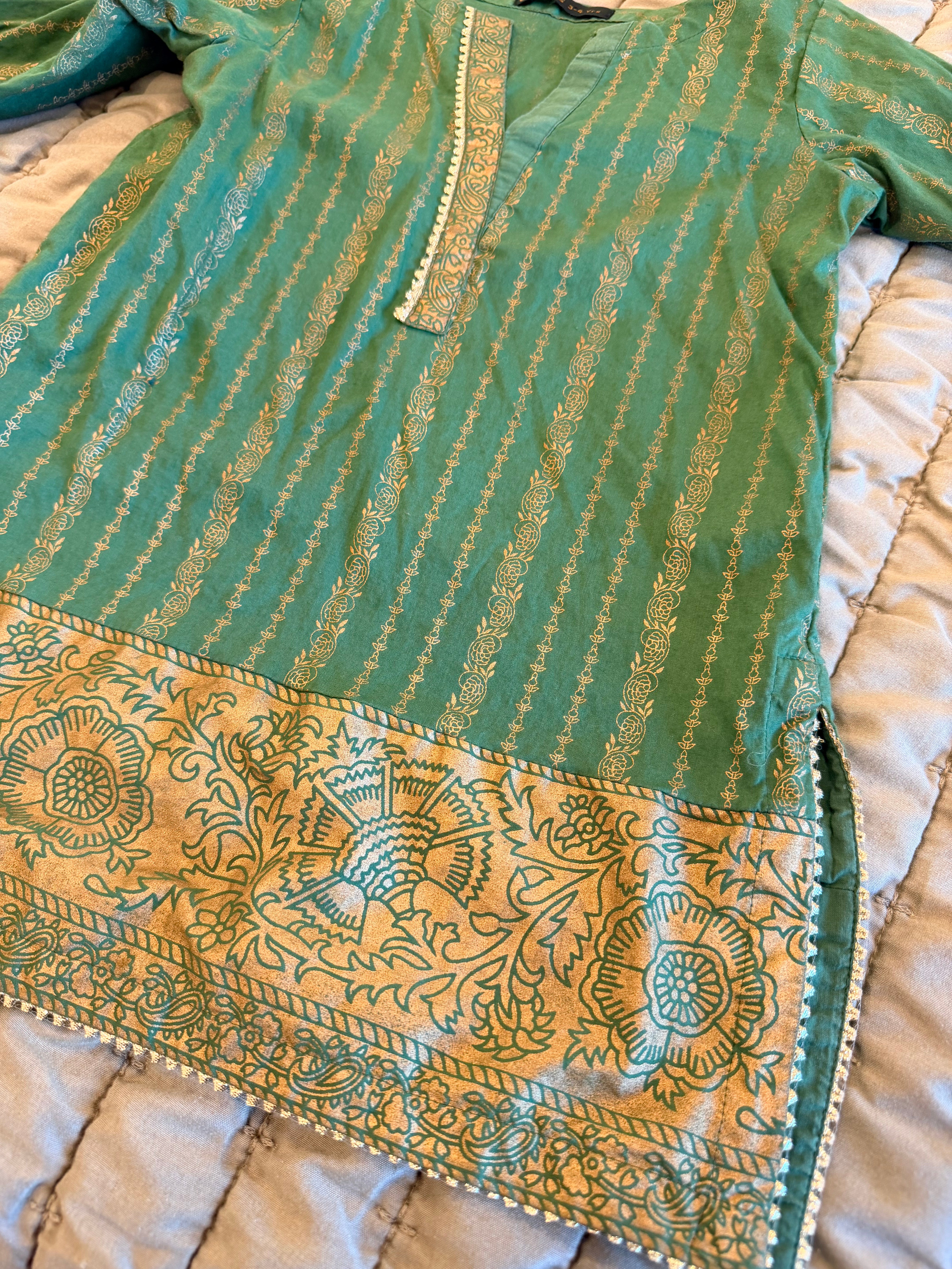 J. Girls Green & Gold Printed Cotton Kurta & Shalwar Set (2-Piece) | Size 3–4 Years