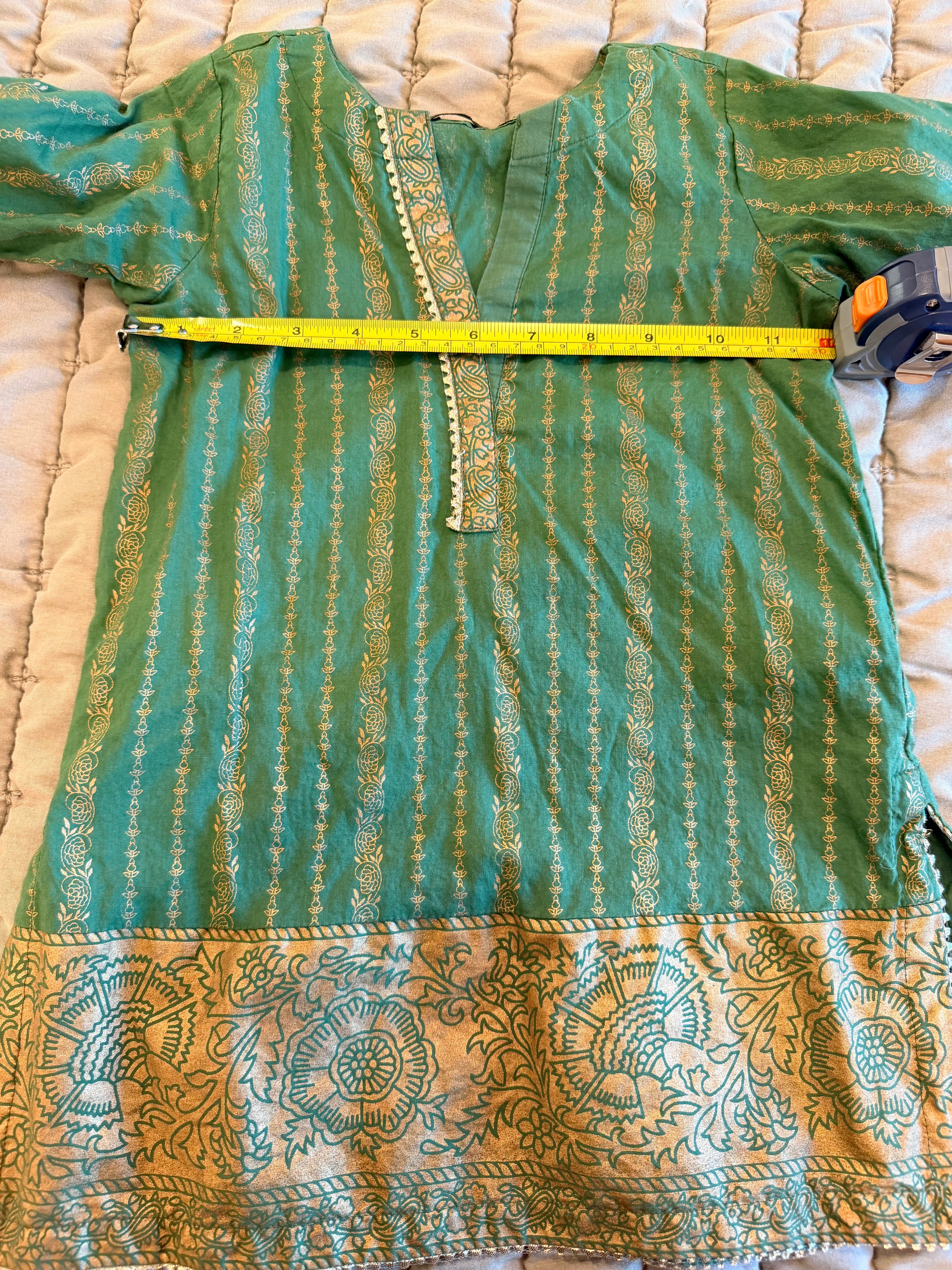 J. Girls Green & Gold Printed Lawn 2-Piece Shalwar Suit – 3–4 Years