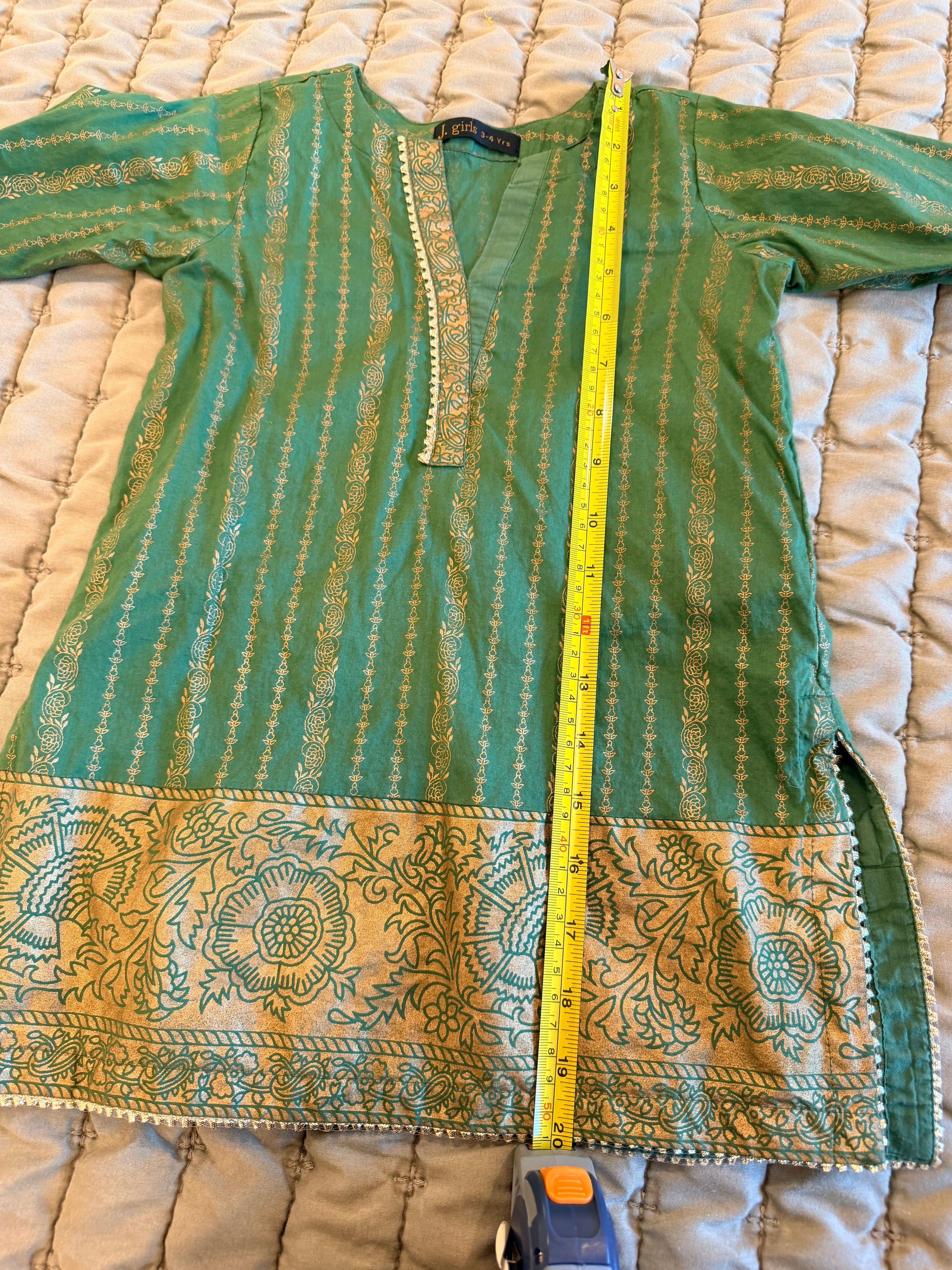 J. Girls Green & Gold Printed Lawn 2-Piece Shalwar Suit – 3–4 Years
